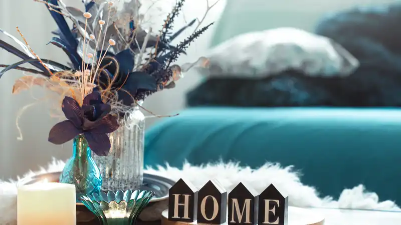 How Does Tech TheHomeTrotters .com Help Readers Explore Home Technology?
